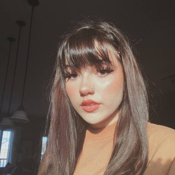 Meet your Posher, Amanda - Picture 1 of 1